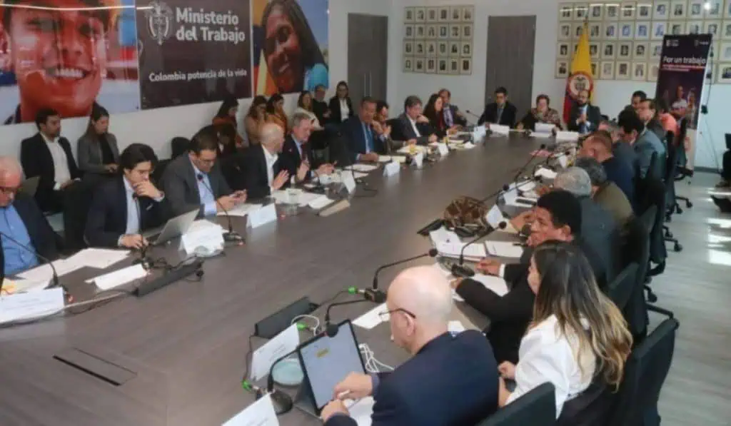 Así subiría el salario en Colombia de millones de trabajadores con reforma del gobierno Petro salario mínimo