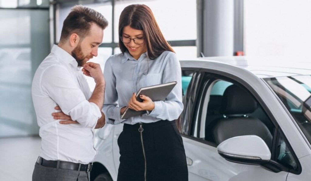 Venta de vehículos nuevos en Colombia repuntó 20,5 % a abril del 2025 carros usados
