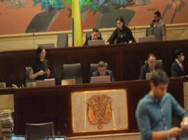 Continúa segundo debate de la reforma a la salud en Colombia.