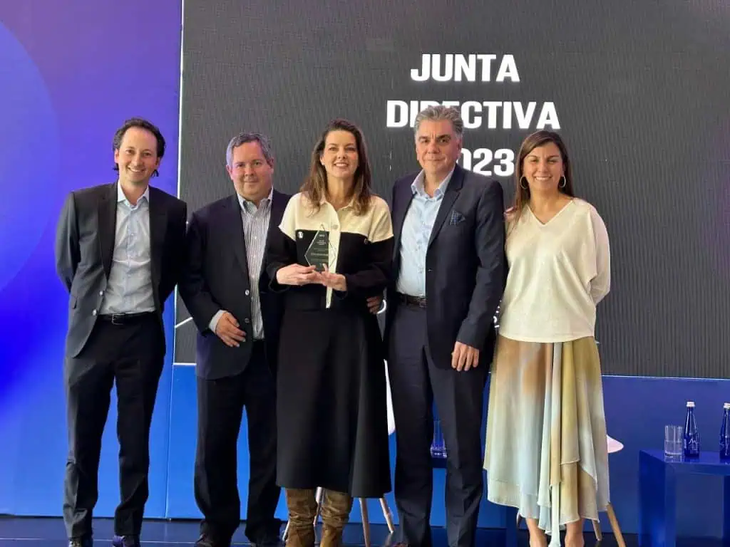 Junta Directiva de Bancolombia es reconocida por el Board Leadership Center de KPMG Ceremonia KPMG - Junta Directiva Bancolombia