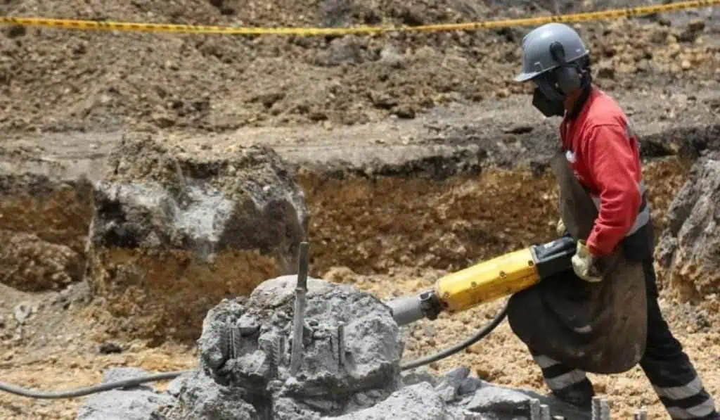 El IDU toma medidas para ahorrar agua en múltiples obras de Bogotá Por obras en la Av. carrera 68 con calle 63 hay cierre total.