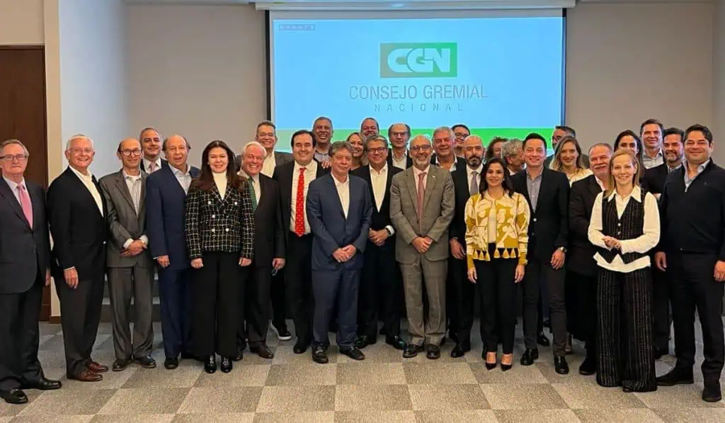 Bruce Mac Master, nuevo presidente del Consejo Gremial Bruce Mac Master Consejo Gremial