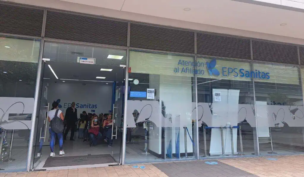 EPS Sanitas anuncia cambio clave en la entrega de medicamentos: Hay modificaciones en 50 municipios Este es el balance de EPS en Colombia