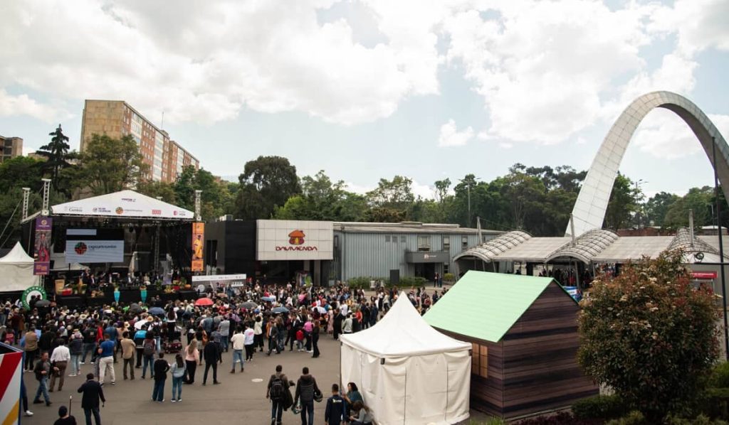 Expoartesanías cuenta con una amplia agenda cultural y académica. Foto: Corferias 