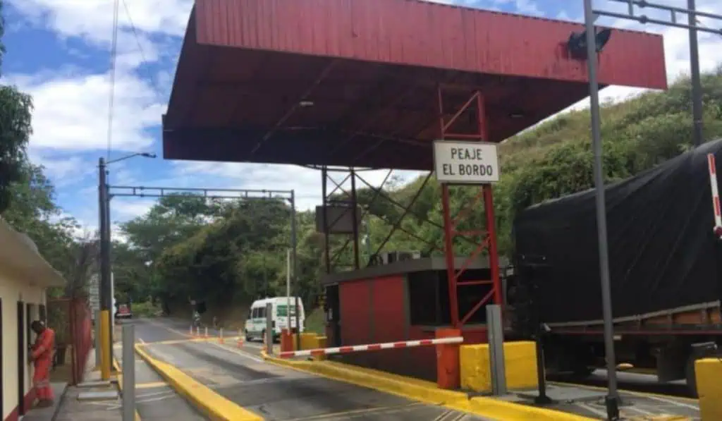 El peaje que se volvería a cobrar luego de superada la crisis en la vía Pasto – Popayán Peaje El Bordo