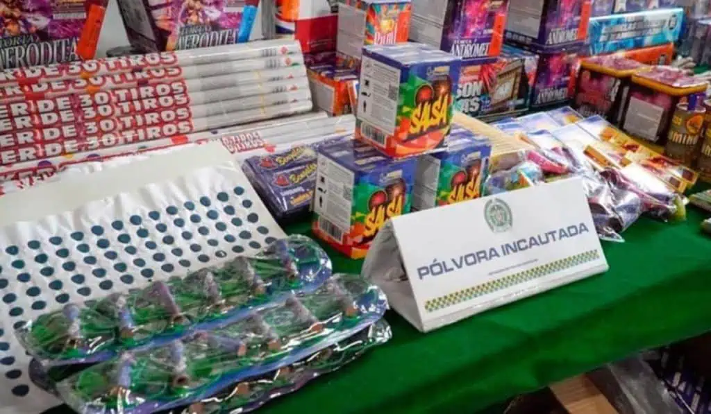 Estas son las sanciones por vender y comprar pólvora en Bogotá durante fin de año 2023 En Bogotá está prohibido el uso y venta de pólvora en personas no expertas
