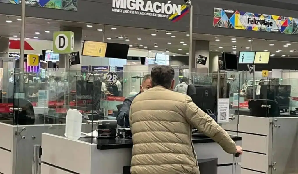 Por estos motivos podrían negarle la salida de Colombia para un importante viaje ¿Por qué habría inconvenientes para salir de Colombia? Foto: Valora Analitik