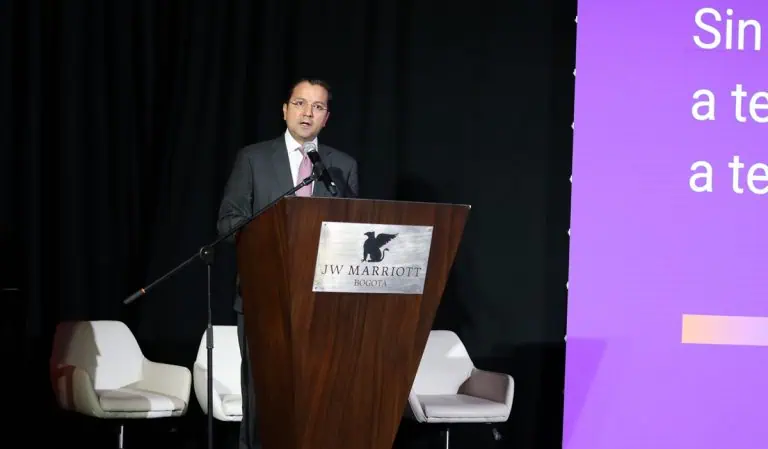 6 propuestas del senador David Luna para impulsar la transición energética en Colombia