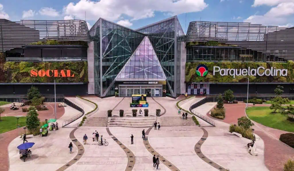 Chilena Parque Arauco elevó ingresos 14,3 % en 2023 jalonados por inversión en Colombia Parque Arauco