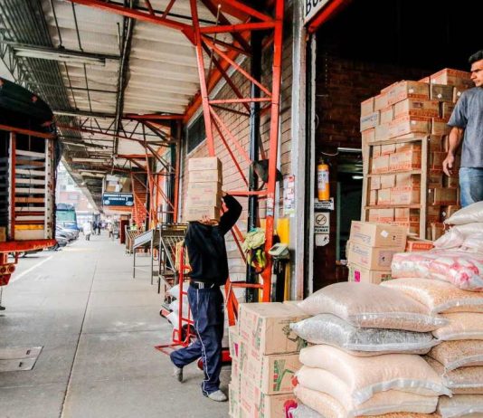 Alimentos en Colombia caen de precio