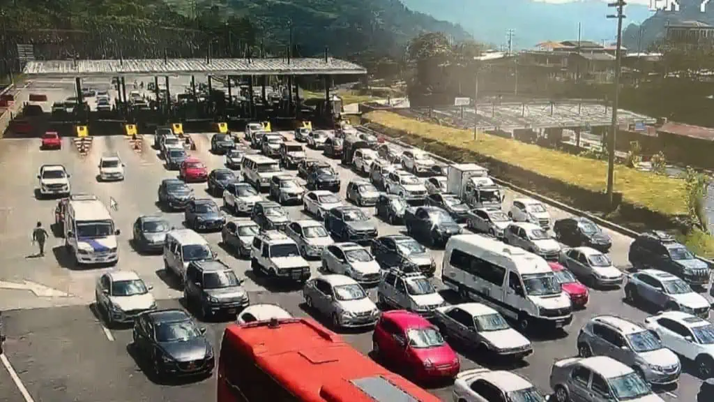 Regreso a casa: lo que necesita saber del plan retorno este lunes 8 de enero Alto flujo vehícular sentido Villavicencio - Bogotá