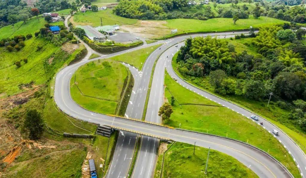 Así es la megavía que uniría a Bogotá - Cali y Cali - Eje Cafetero en doble calzada Autopistas del Café futura Conexión Centro