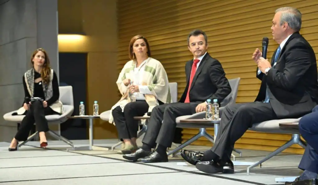Cámara de Comercio de Bogotá pone en marcha el clúster de seguridad alimentaria CCB pone en marcha el clúster de seguridad alimentaria