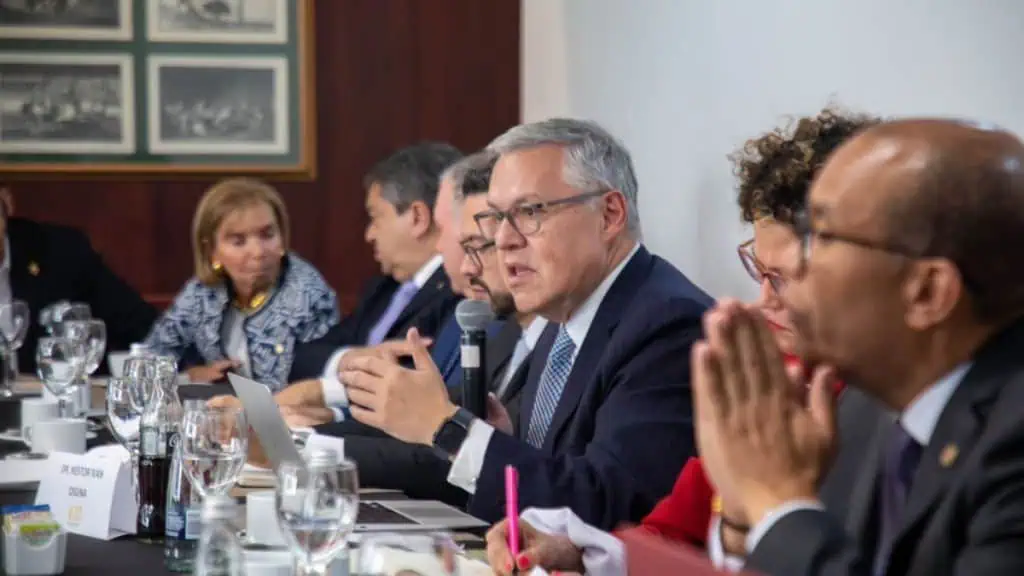 Gobierno presentará al Congreso primer paquete de proyectos de reforma a la Justicia Comisión de Expertos para la Reforma a la Justicia