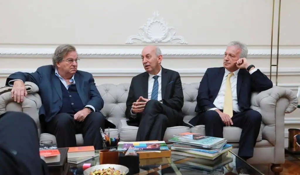 Qué les espera a Grupo Nutresa y al GEA tras acuerdo con Gilinski Reunión de Petro con el GEA y Gilinski sobre acuerdo por Grupo Nutresa