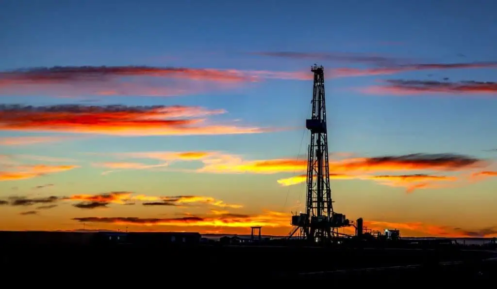 Producción petrolera en Colombia cayó 3,59 % hasta noviembre de 2025 y el gas también registró cifras a la baja Producción petrolera. Imagen: Terry McGraw de Pixabay