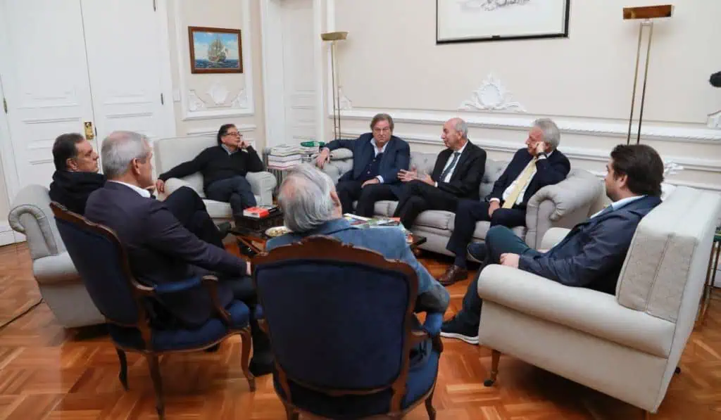 Perfil | Ricardo Jaramillo, el presidente de Grupo Sura que dirigirá a la empresa en el ‘nuevo’ GEA Reunión de Petro con empresarios en Casa de Nariño enero de 2024