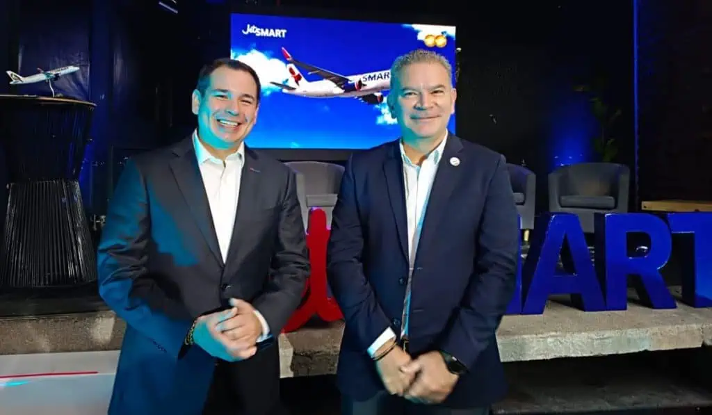 JetSmart inicia operación en Colombia; lanza vuelos desde $30.000 en rutas internas JetSmart