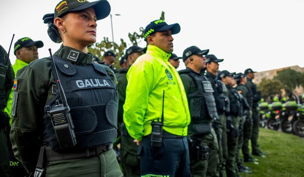 Policía