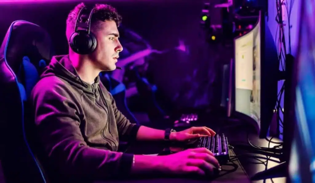 Movistar y South Gaming Group firman alianza para mejorar la experiencia gamer en Colombia Industria gamer