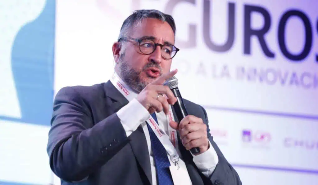 Así va la reforma del SOAT en Colombia: industria habla de cambios clave Gustavo Morales en un evento de Fasecolda