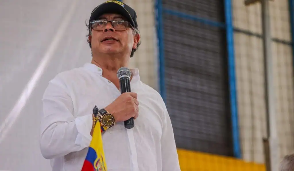 Nueva encuesta confirma mayor favorabilidad de Petro y revela panorama de las reformas El presidente Gustavo Petro tiene dos citas pendientes: una con la bancada costeña y otra con la bancada paisa del Congreso de Colombia.