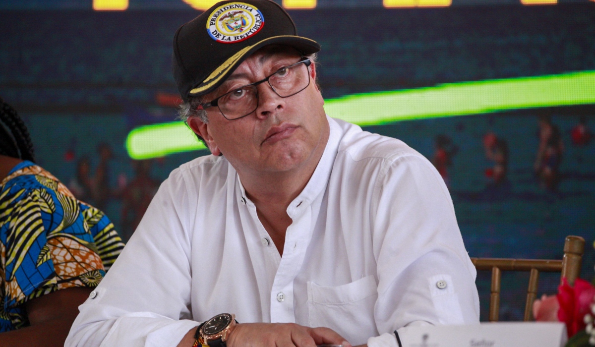 Petro: “no hay ineptitud, ni arrogancia”, luego de hostigamiento a la Corte Suprema