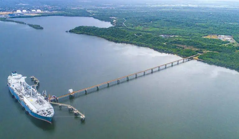 Culminó con éxito el mantenimiento de la regasificadora SPEC: este miércoles retoma operaciones