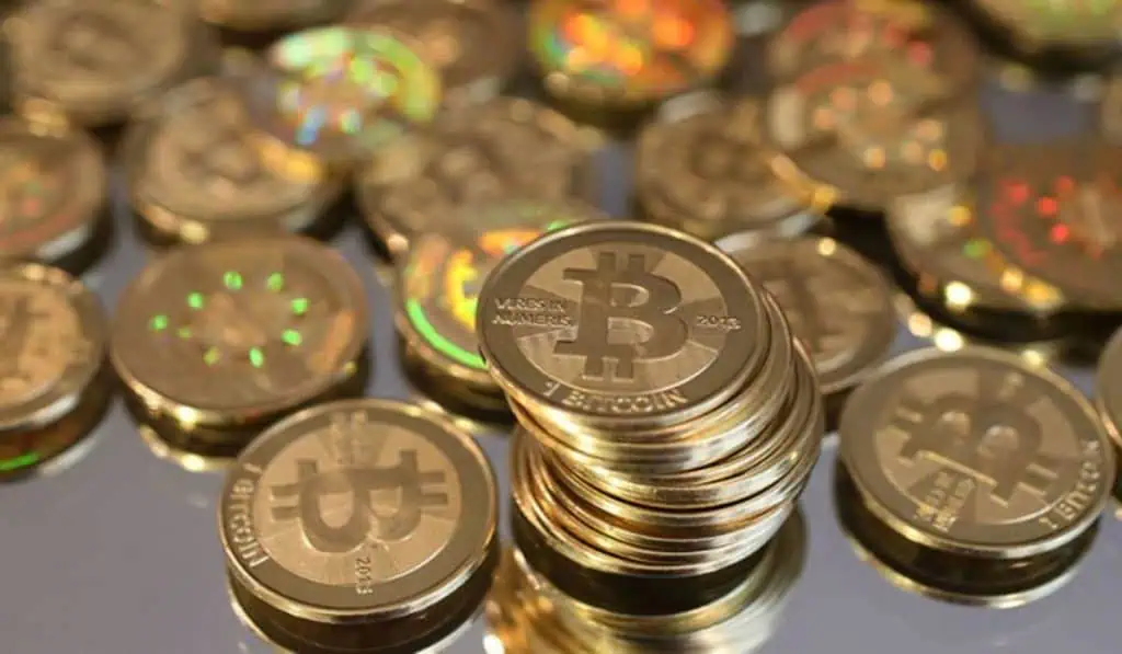 Bitcoin se acerca a los US$65.000 tras declaraciones de la FED y subida del yen japonés Bitcoin