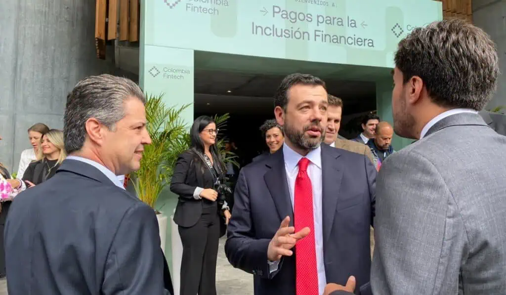 Así se vivió foro de pagos e inclusión financiera de Colombia Fintech Alcalde Galán en el foro de pagos e inclusión financiera Colombia Fintech