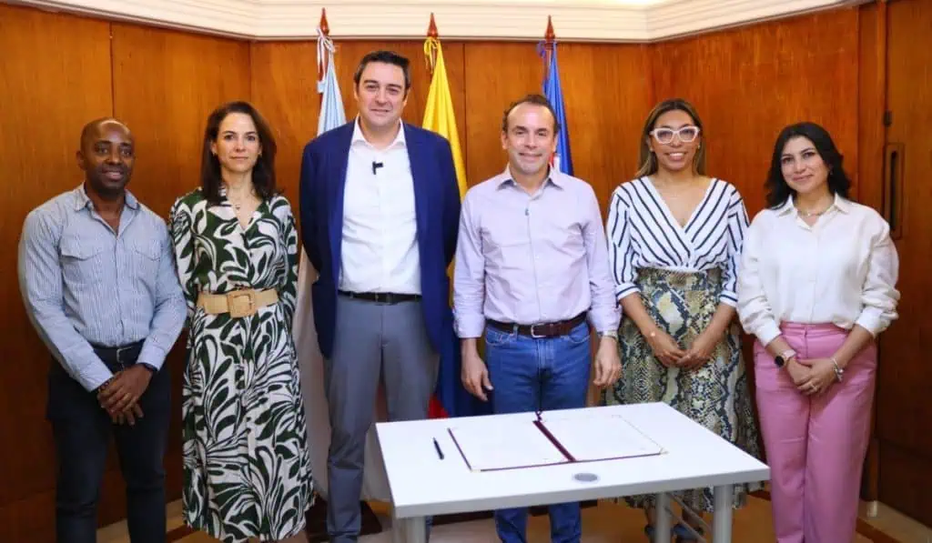 Alcaldía de Cali sella alianza con Oracle para formar estudiantes en ciencias de la computación Alcaldía de Cali sella alianza con Oracle para formar estudiantes