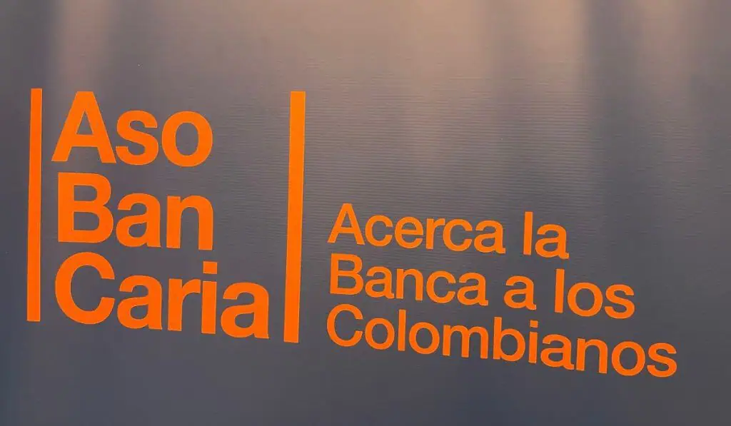 Asobancaria espera que colombianos se motiven y pidan crédito para comprar casa Asociación Bancaria logo Asobancaria