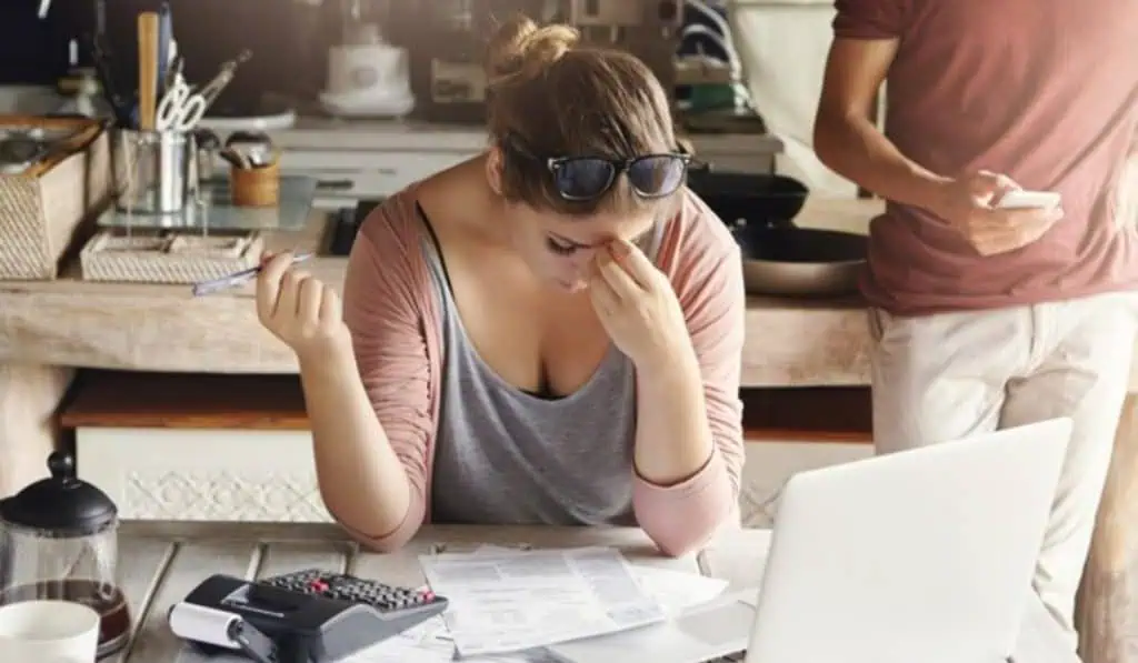 ¿Lo pueden embargar por no pagar las cuotas de la administración en un conjunto? Embargo