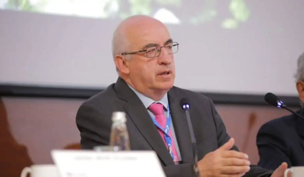 Gerente del Banco de la República hizo recomendación clave para el aumento del salario mínimo en Colombia del 2025 Leonardo Villar, gerente del Banco de la República, habló del salario mínimo en Colombia del 2025