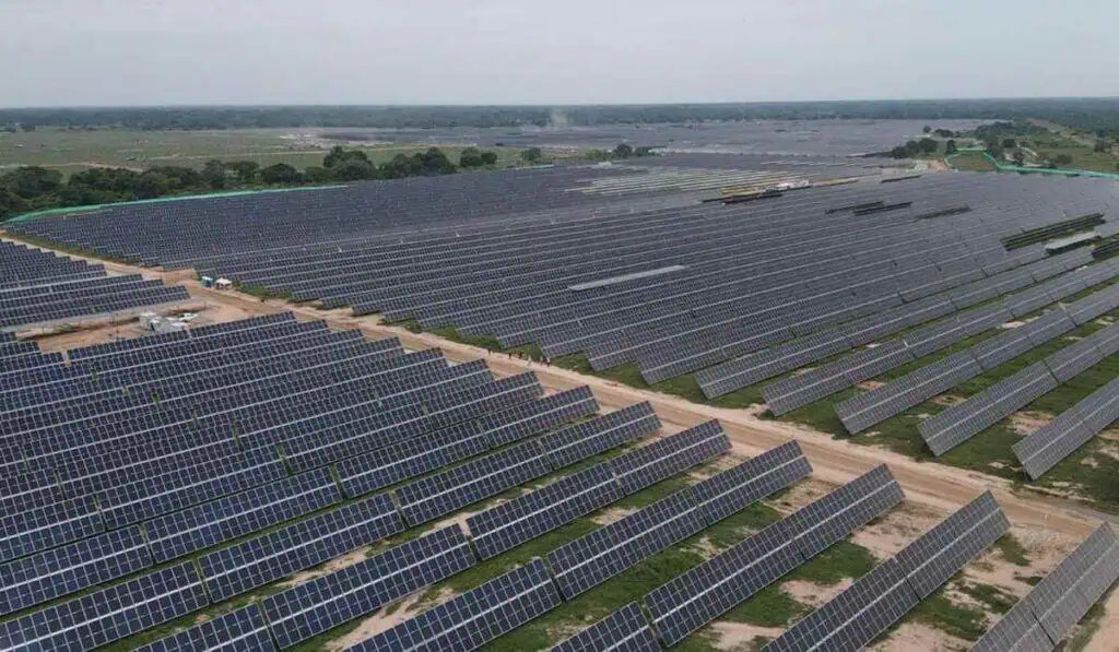 Inauguran el parque de energía solar más grande de Colombia: La Loma de Enel El parque solar de Enel en La Loma, Cesar
