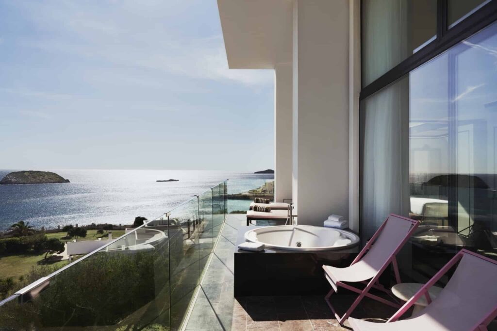 Vista desde la suite presidencial del Bless Hotel Ibiza. 