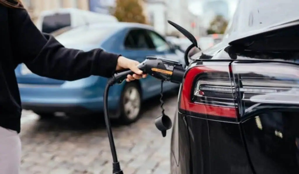 El 2024, el mejor año para las ventas de carros híbridos y eléctricos en Colombia Vehículo híbrido.