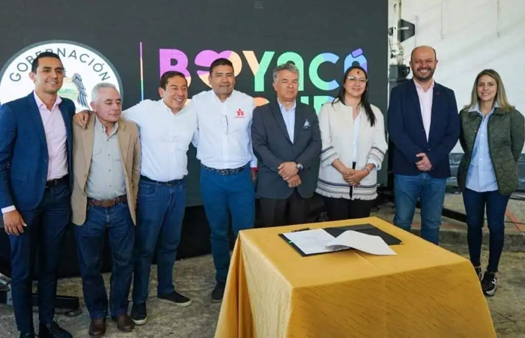 Gobierno y Bavaria construirán la primera planta acopiadora de cebada en Colombia Gobierno y Bavaria construirán la primera Planta Acopiadora de Cebada en Colombia