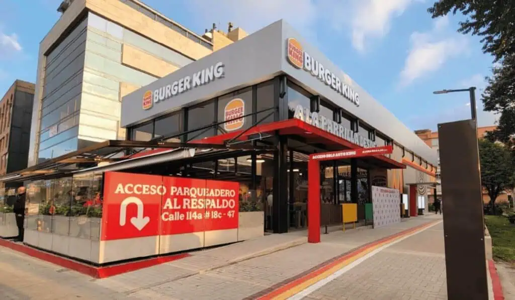 Banco Falabella y Burger King ofrecen descuento de 40 % en combos Burger King