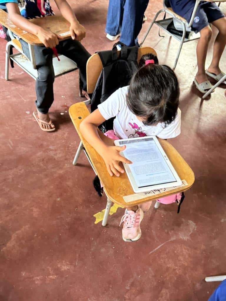 BBVA llega continua llevando educación.