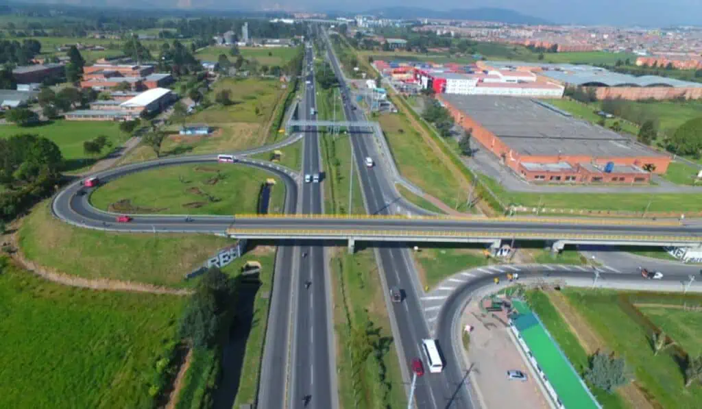 Invías define nuevos requisitos para pagar una menor tarifa en dos peajes cerca a Bogotá Concesiones CCFC de la vía Bogotá - Los Alpes