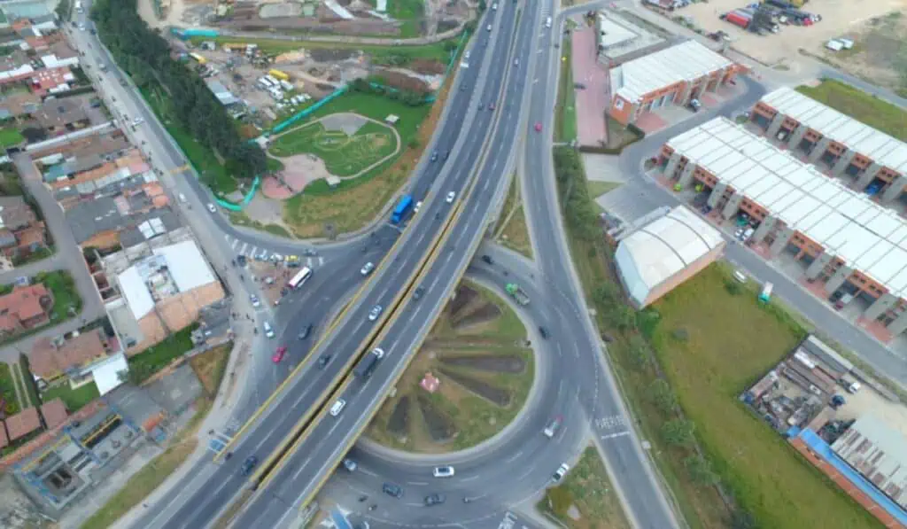 Se acaba millonaria concesión vial a las afueras de Bogotá: ¿qué sigue ahora? Concesiones CCFC de la vía Bogotá - Los Alpes
