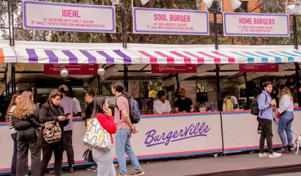 Así será Burgerville 2024: espera crecer 15% y vender más de 120.000 hamburguesas Burgerville 2024