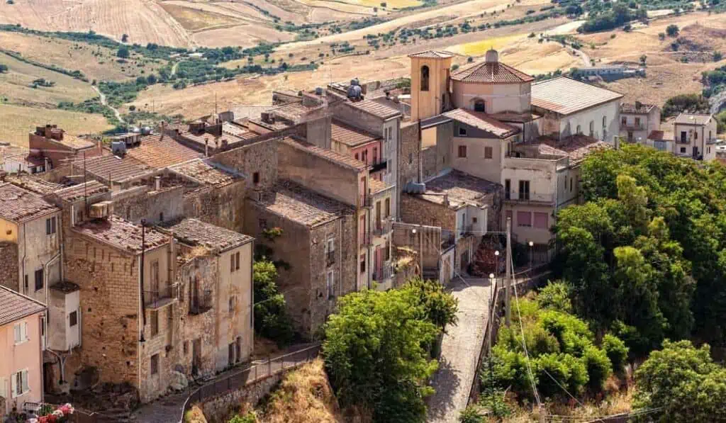 Casas en Italia por 1 euro: estos son los costos adicionales que debe pagar Casa en Italia a 1 euro: los costos adicionales que debe responder.