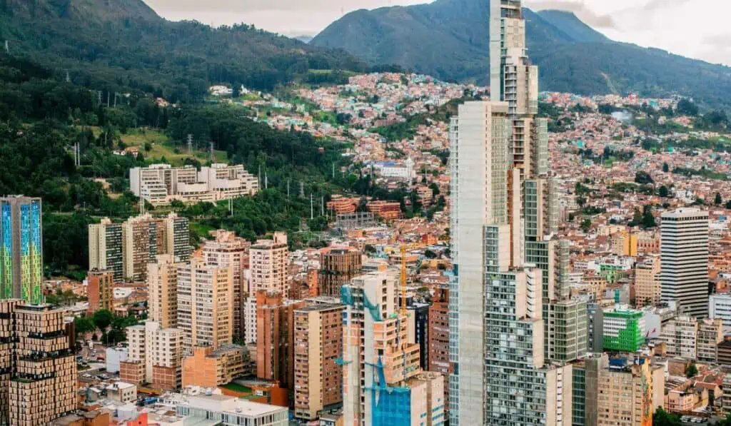 A pesar de las dificultades en el sector de la construcción, la demanda de vivienda de lujo crece en Colombia Sector vivienda en Bogotá.
