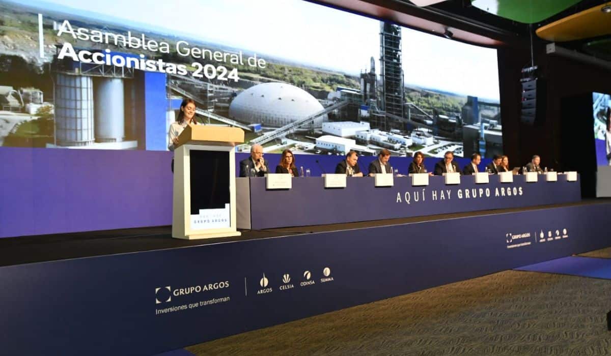 Grupo Argos propondrá amplia reforma estatutaria ante eventuales OPA y busca proteger valor de sus acciones