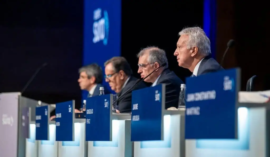 Junta de Grupo Sura se prepara para elegir nuevo presidente del holding Asamblea Grupo Sura
