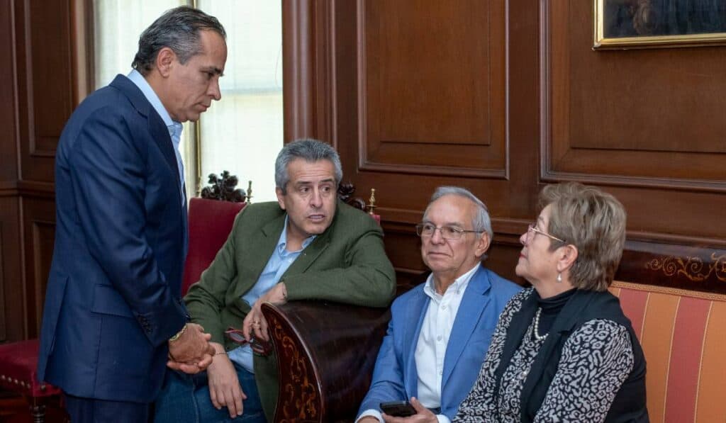 Equipo económico Petro