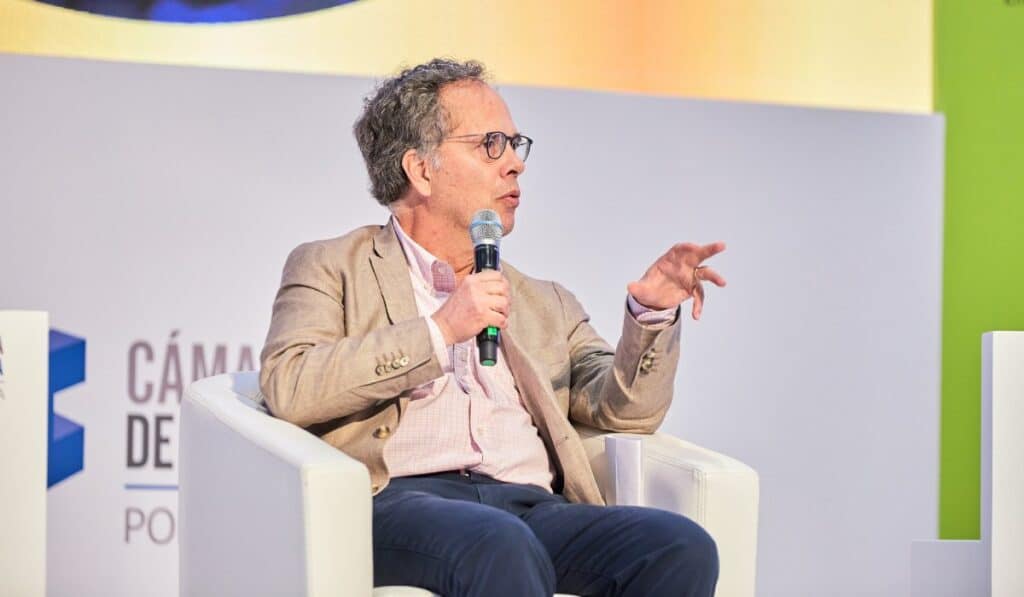 Francisco Lozano de la Financiera de Desarrollo Nacional (FDN)
