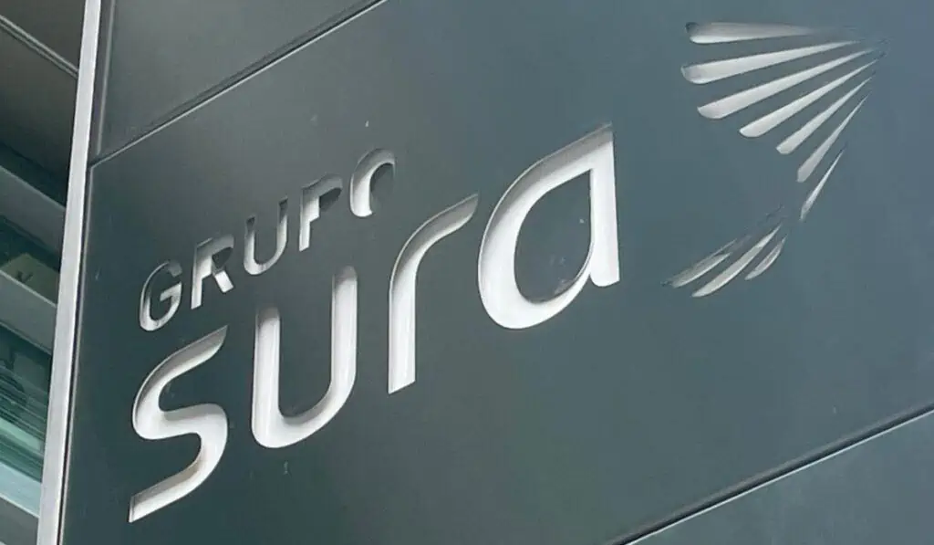Asamblea de Cementos Argos autoriza a su Junta decidir sobre ‘desenroque’ en Sura Oficinas Grupo Sura en Medellín